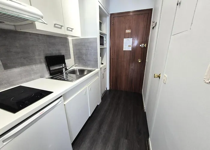 Victoria - Dans Quartier Calme ! Mae-7004 * エクスレバン